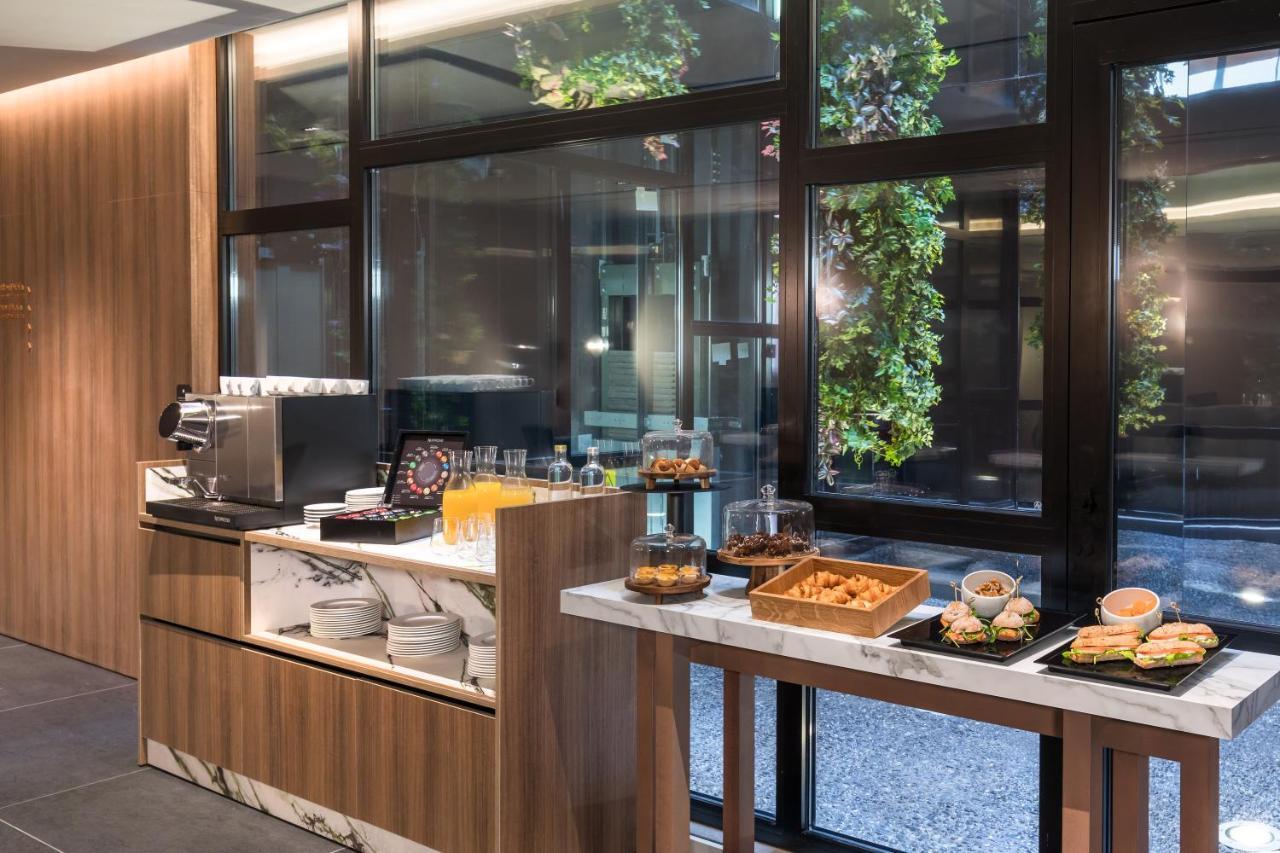 Barcelo Funchal Oldtown Hotel Ngoại thất bức ảnh The lounge at the airport
